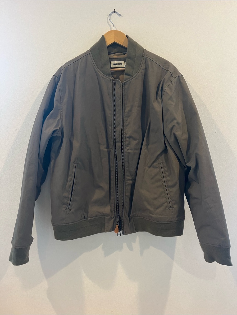 TAYLOR STITCH - Men's Olive Bomber Jacket - size Large - Like new